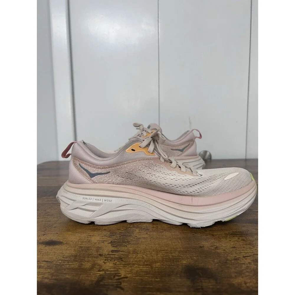 Hoka One One HOKA Bondi 8 Cream Vanilla Colorway running Track Outdoor Sz 7.5B